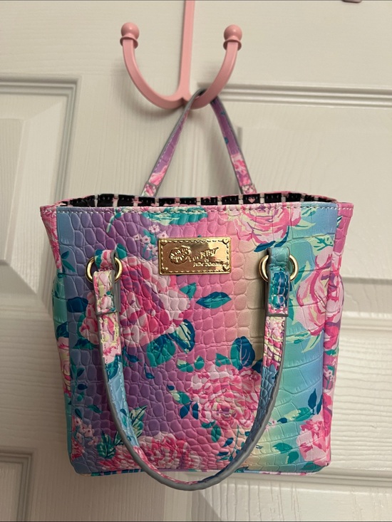 Betsey Johnson Handbags - Betsey Johnson Floral Croc Crossbody Bag/Purse